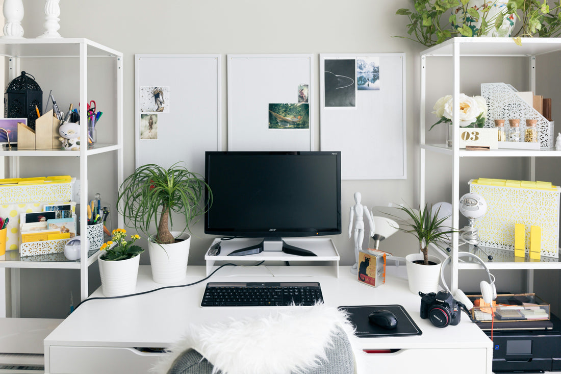Boost Your Productivity:  Desk Setup Essentials That Make Work Twice as Efficient