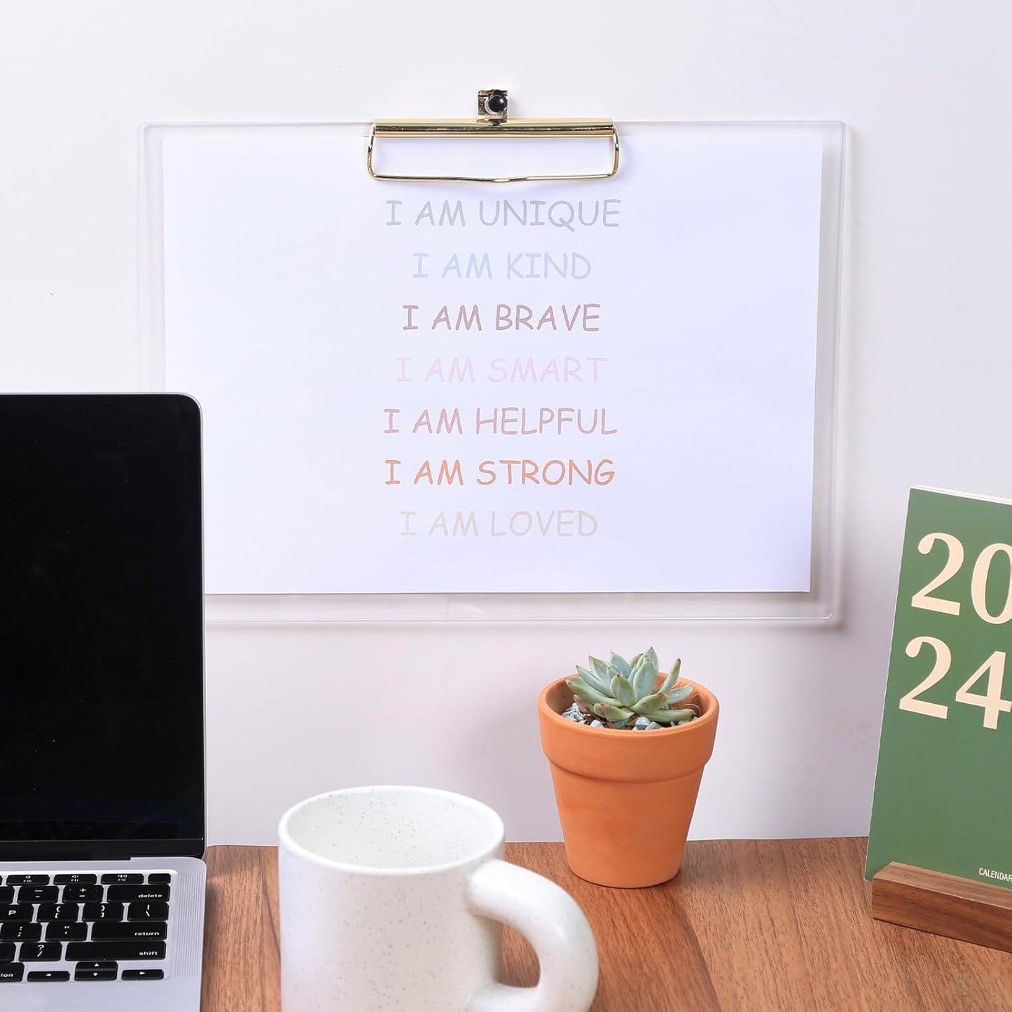 UNIQOOO Clear Acrylic Landscape Clipboard, Horizontal Clipboard with Shiny Gold Finish Clip for Student, Back to School Gift, Modern Arts Lover, Fashion Style Expert, Calligrapher, Office, 12.5x9 in