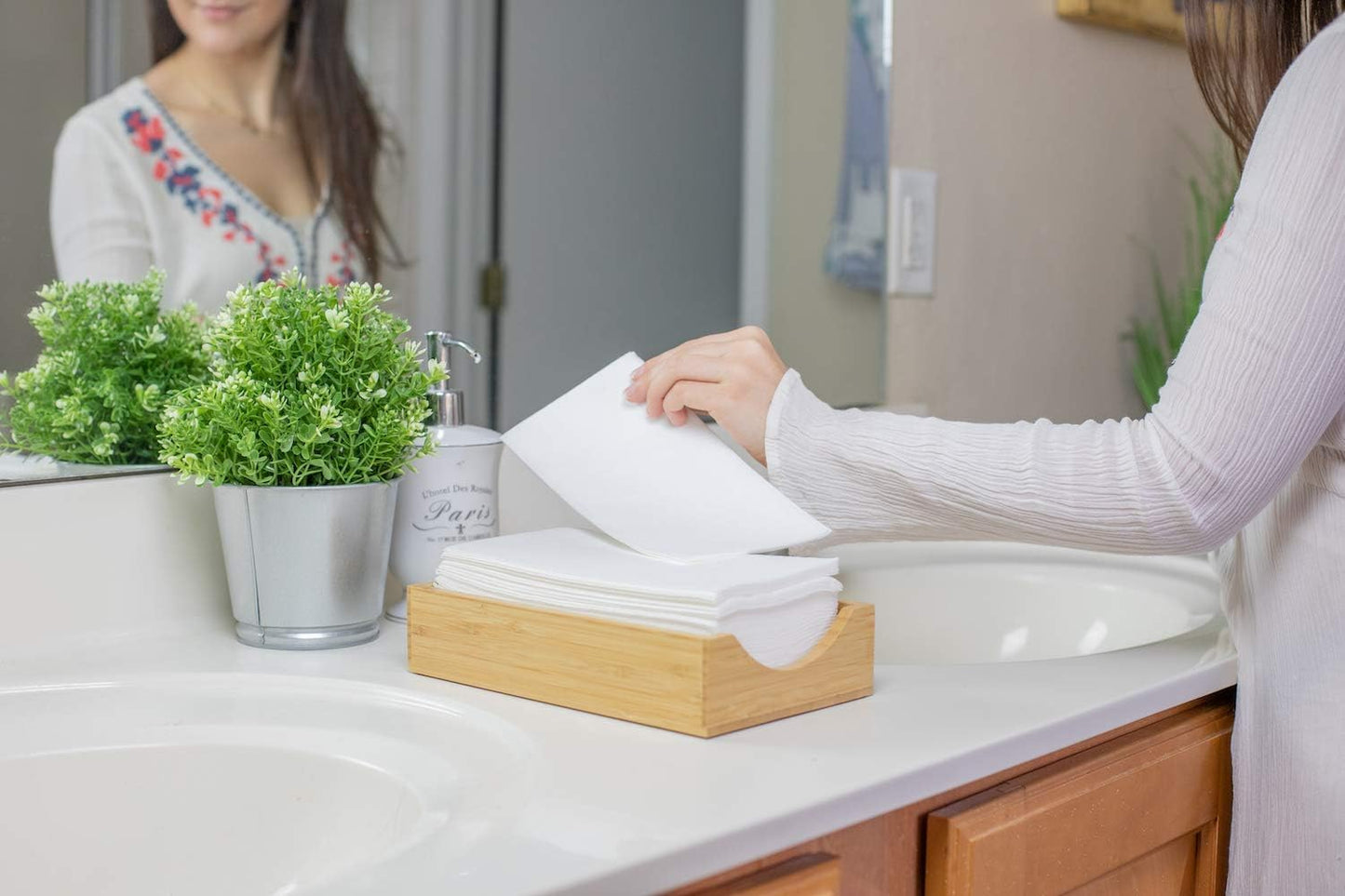 200 Paper Towels Cloth-Like Hand Tissue Paper Napkins, Disposable Hand Towels for Bathroom Guests, Disposable Face Towel for Guest, Washcloths or Dinner Napkin, Made in USA, White